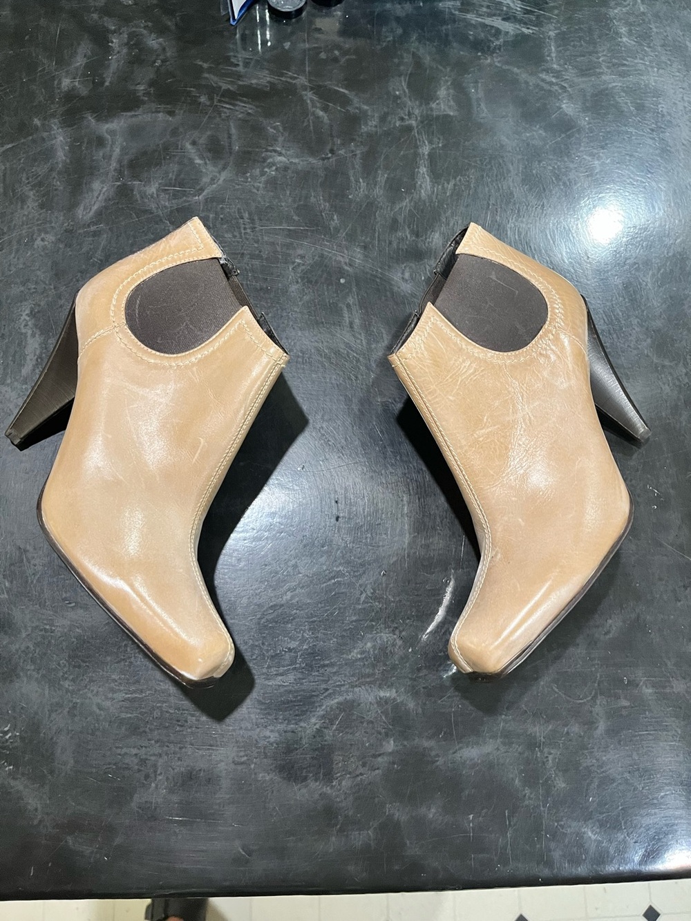 Donald J. Pliner Made in Italy square toe Leather Ankle Boots sz 9.5